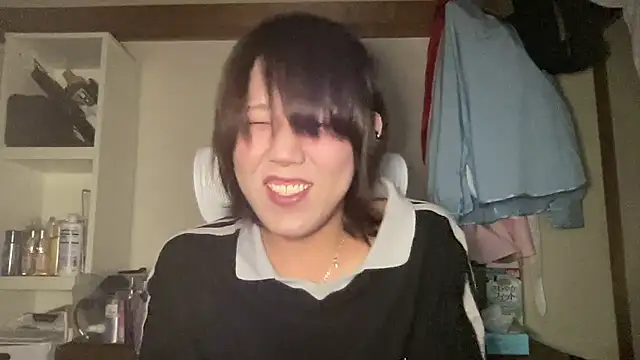 Snapshot of nuu1_221 chatting on 09-28-25, 08:47 nuu1 221 online show from 09-28-25, 08:47