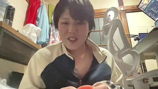 Snapshot of nuu1_221 chatting on 10-11-25, 07:23 nuu1 221 online show from 10-11-25, 07:23