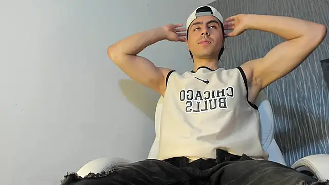 dylan cross  online show from 10-04-25, 11:19