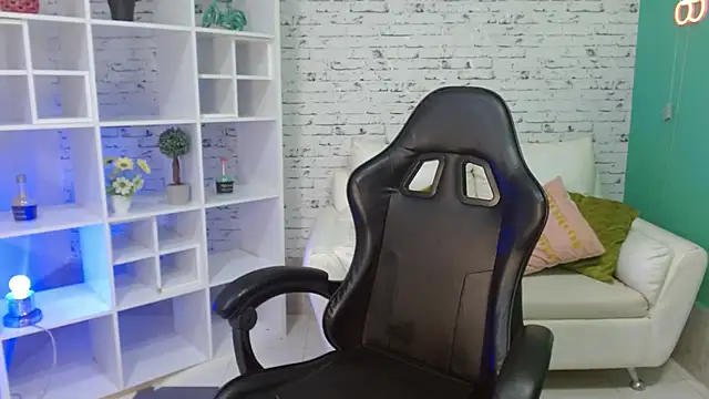 loaizalust online show from 10-12-25, 12:15