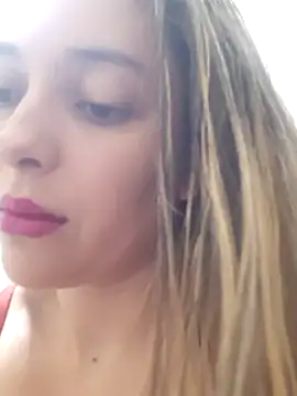 Snapshot of lindsay-rosee chatting on 10-01-25, 01:39 lindsay-rosee online show from 10-01-25, 01:39