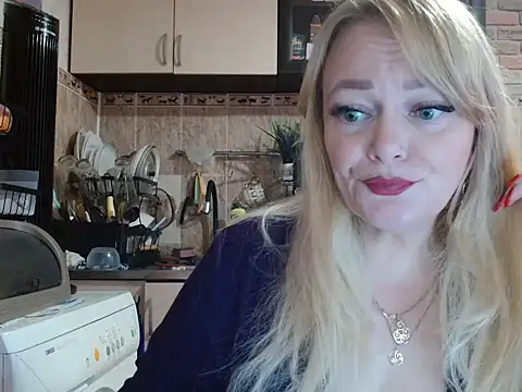 Sweet-blonde online show from 10-06-25, 11:51