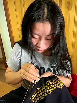 violet-00 online show from 10-02-25, 01:56