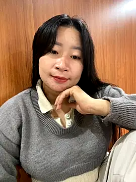 violet-00 online show from 10-12-25, 01:15