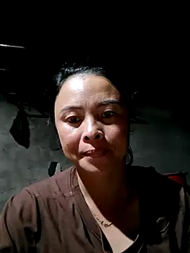 xuxulovezz online show from 10-19-25, 11:55