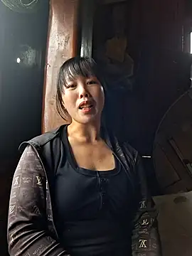 helenzz online show from 11-08-25, 01:39