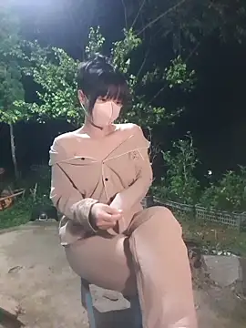 Helen-Tran online show from 11-11-25, 01:00