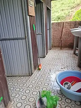 Helen-Tran online show from 11-25-25, 06:02