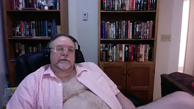 Snapshot of Vinyl22@xh chatting on 02-22-26, 02:56 Vinyl22xh online show from 02-22-26, 02:56