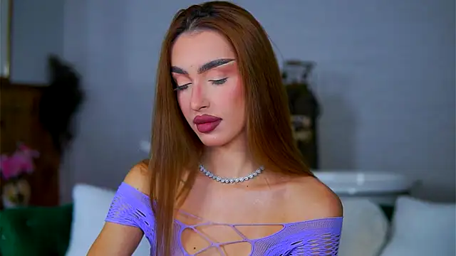 Snapshot of ClaraBenatti chatting on 11-05-25, 07:36 ClaraBenatti online show from 11-05-25, 07:36