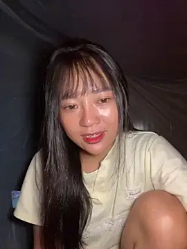 Snapshot of Be_xinh chatting on 09-24-25, 03:59 Be xinh online show from 09-24-25, 03:59