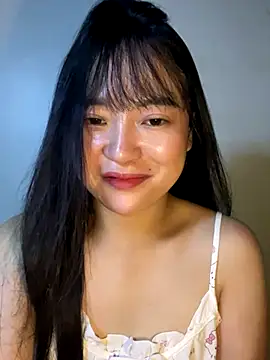 Snapshot of Be_xinh chatting on 10-12-25, 03:11 Be xinh online show from 10-12-25, 03:11