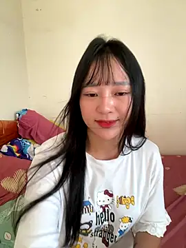 Snapshot of Be_xinh chatting on 10-16-25, 03:18 Be xinh online show from 10-16-25, 03:18
