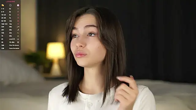 LettySlovacek online show from 11-04-25, 04:33