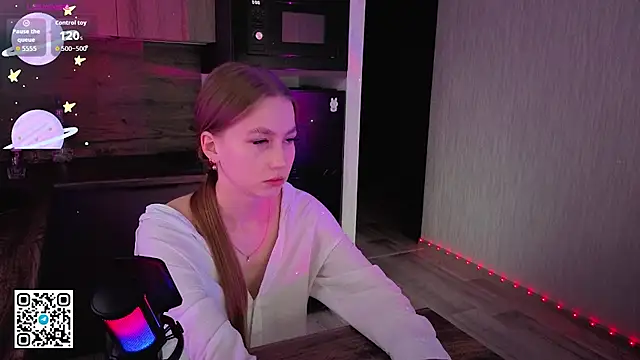 Snapshot of BarelyBliss chatting on 11-01-25, 11:12 BarelyBliss online show from 11-01-25, 11:12