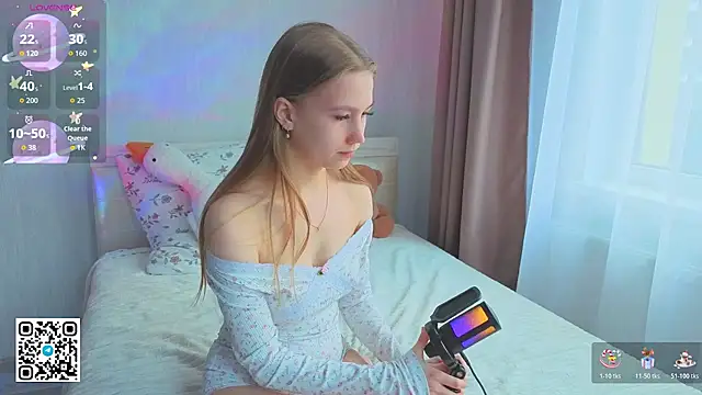 Snapshot of BarelyBliss chatting on 11-12-25, 08:48 BarelyBliss online show from 11-12-25, 08:48