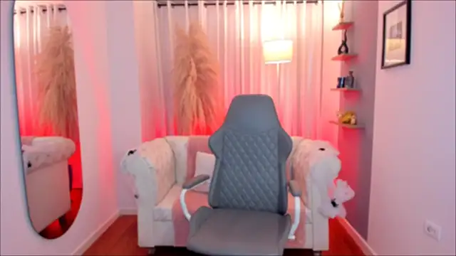 Snapshot of marcuswildx chatting on 10-19-25, 03:23 marcuswildx online show from 10-19-25, 03:23