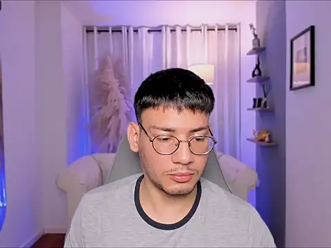 Snapshot of marcuswildx chatting on 11-28-25, 02:20 marcuswildx online show from 11-28-25, 02:20