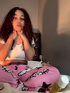 Snapshot of OliviaAshhh chatting on 01-09-26, 04:59 OliviaAshhh online show from 01-09-26, 04:59