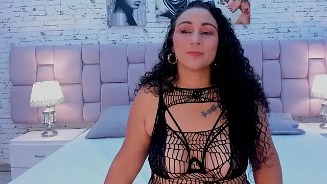 VaniaRose online show from 10-17-25, 01:25