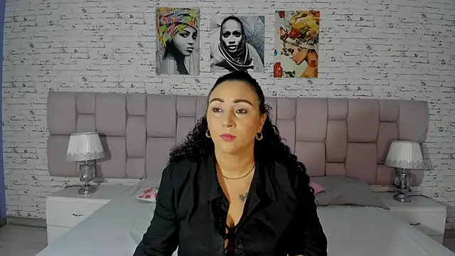 VaniaRose online show from 10-23-25, 01:21