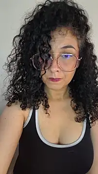 Snapshot of LondonHilton chatting on 02-17-26, 03:19 LondonHilton online show from 02-17-26, 03:19