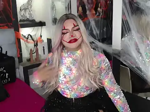 Snapshot of Sophia_hott01 chatting on 10-31-25, 12:28 Sophia hott01 online show from 10-31-25, 12:28