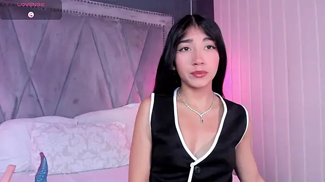 Mariana Kalo online show from 11-16-25, 11:27