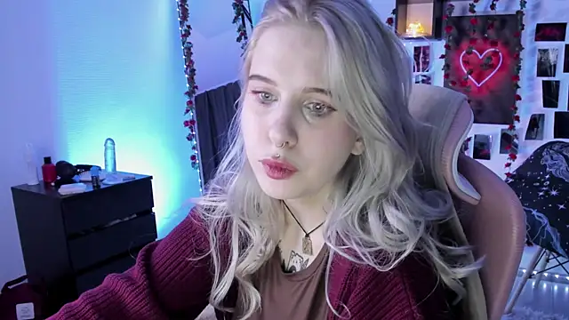 IngannaMorte online show from 10-19-25, 04:18