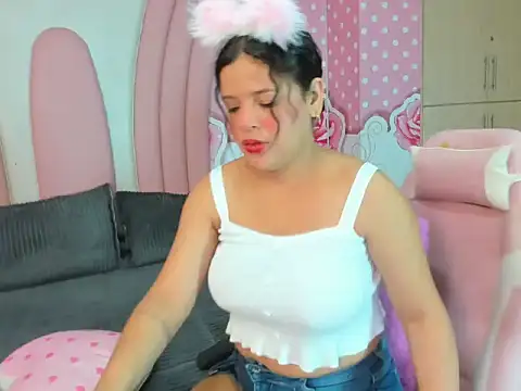 Snapshot of SofiaaBigBoobs chatting on 10-27-25, 12:09 SofiaaBigBoobs online show from 10-27-25, 12:09