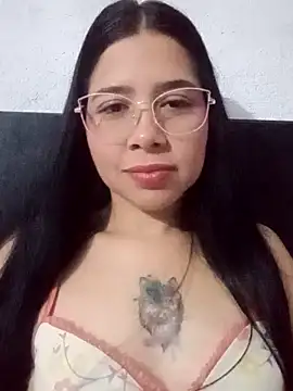 elyne hot online show from 10-17-25, 05:54