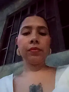 elyne hot online show from 10-21-25, 10:43
