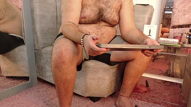 big bearr online show from 11-23-25, 03:34