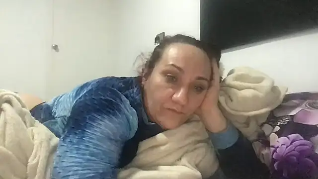 paula19800 online show from 12-05-25, 01:47