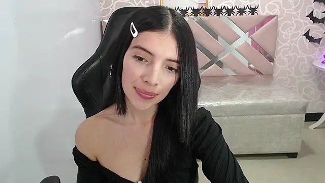 cynthia ch online show from 10-28-25, 03:32