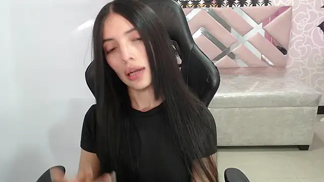 cynthia ch online show from 10-29-25, 03:20