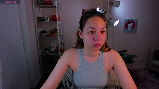 Al1ice Moures online show from 12-03-25, 01:13