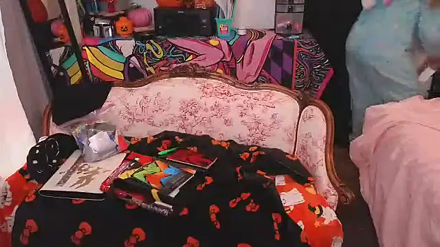 xofrankiefinexo online show from 10-12-25, 07:24