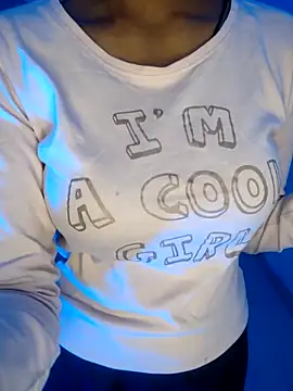 Snapshot of Nisha_queen675 chatting on 10-08-25, 06:55 Nisha queen675 online show from 10-08-25, 06:55