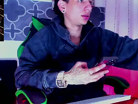 Skinny batman online show from 12-03-25, 10:30