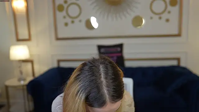 Luchi Sun online show from 10-22-25, 10:26