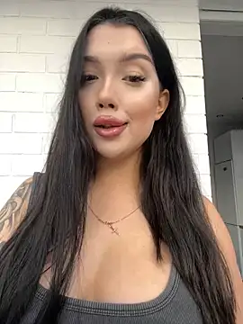 kiss Lissa online show from 11-26-25, 11:00