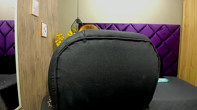 ChloeCampbell03 online show from 09-28-25, 12:54