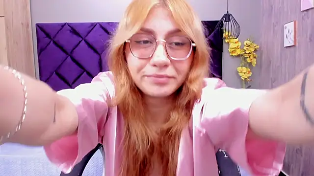 ChloeCampbell03 online show from 10-29-25, 02:19