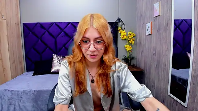 ChloeCampbell03 online show from 11-04-25, 12:48