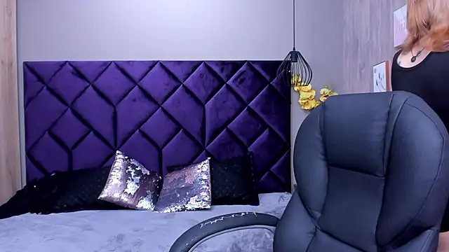 ChloeCampbell03 online show from 11-05-25, 12:49