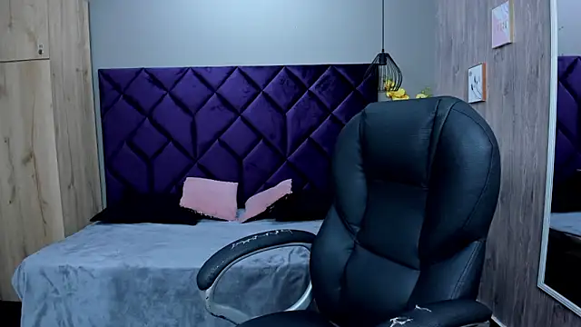 ChloeCampbell03 online show from 11-22-25, 04:17