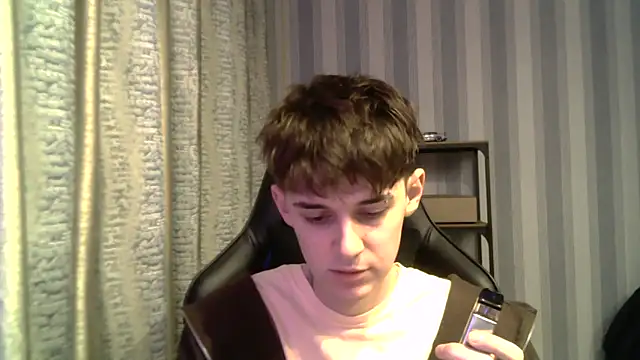 Hoot Dude  online show from 12-19-25, 12:56