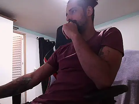 Snapshot of Yunero chatting on 09-30-25, 03:33 Yunero online show from 09-30-25, 03:33