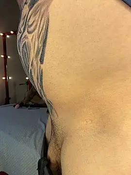 liz and thiago online show from 09-29-25, 01:27